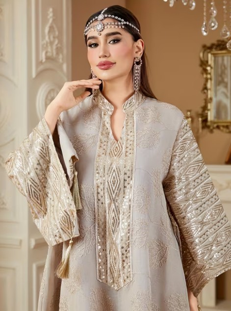 Ramadan Dubai Luxury Woman Evening Dress Muslim Sequins Kaftan Tassel Sleeve Maxi Abaya